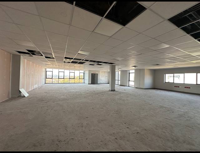 311.70M² OFFICE TO LET IN IRENE